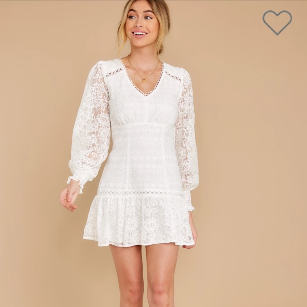 White long sleeve dress